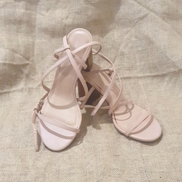 Forever New Shoes - 💟 HOST PICK💟FOREVER NEW NWT Size 7 / 38 Nude Strappy Heels with mid block heel